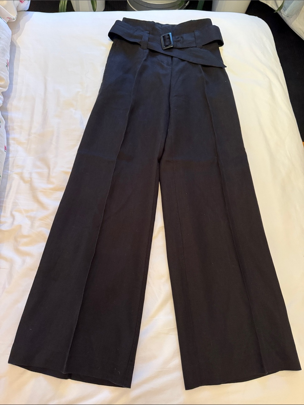 High-Waist Wide Leg Belted Pants - Black